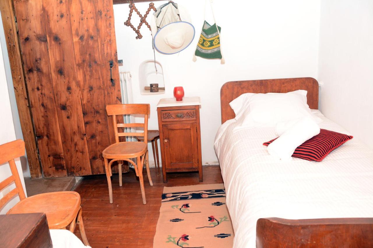Giorgos' & Noula'S Cottage In Desfina Village- Near Delphi ภายนอก รูปภาพ