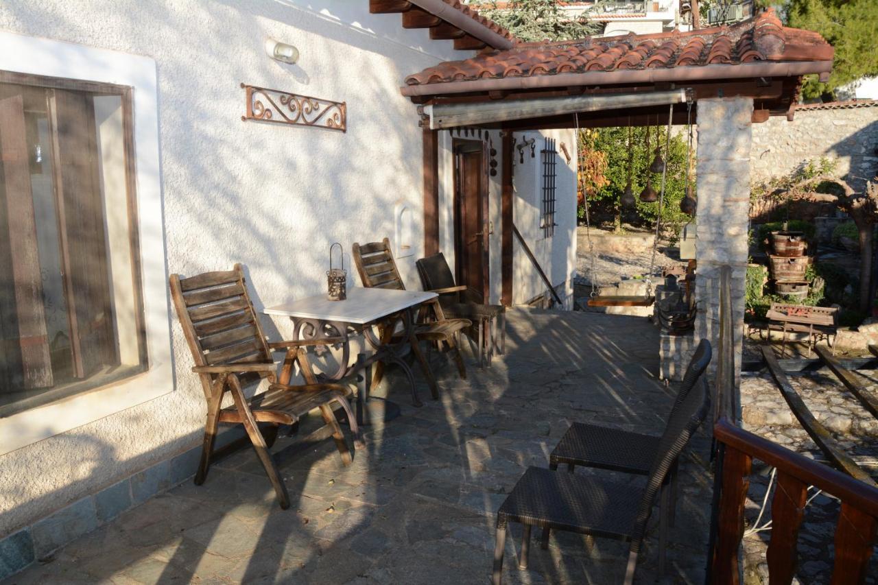 Giorgos' & Noula'S Cottage In Desfina Village- Near Delphi ภายนอก รูปภาพ