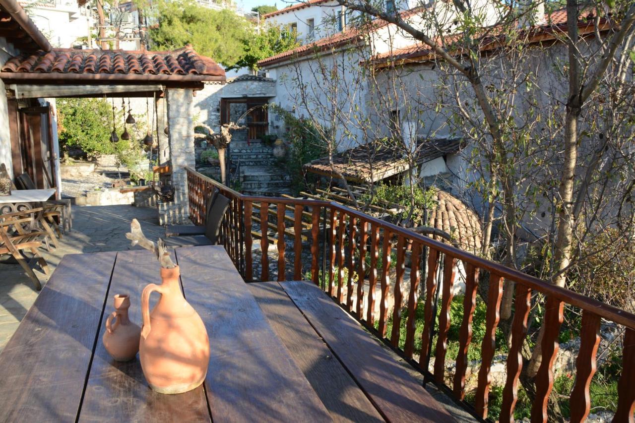 Giorgos' & Noula'S Cottage In Desfina Village- Near Delphi ภายนอก รูปภาพ