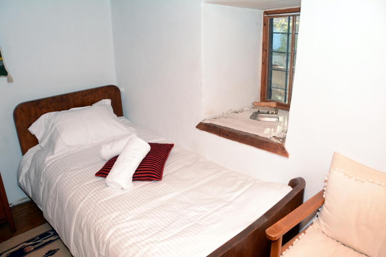Giorgos' & Noula'S Cottage In Desfina Village- Near Delphi ภายนอก รูปภาพ